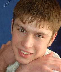 Remi 5dba7f901df6c.jpg
