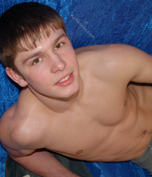 Remi 5dba80c4b2576.jpg