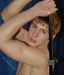 Remi 5dba817e0a5a0.jpg