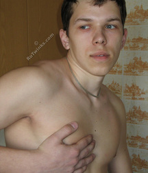 Riki 5dba8589a4a45.jpg