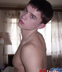 Ruslan 5dbbd2a64977b.jpg