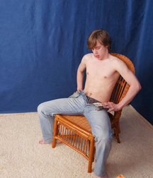 Den 5dc2768b535db.jpg