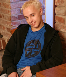 Eli 1 5dc3bb46a7337.jpg