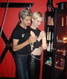 Felix and Romeo 5dc514e4c21bd.jpg