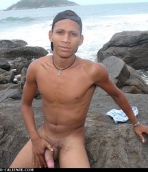 Alessandro 2 5dcfad65c6636.jpg