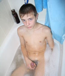 Sergik's Bubble bath 5ddf8b10ea434.jpg