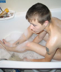 Sergik's Bubble bath 5ddf8b3d2dd21.jpg