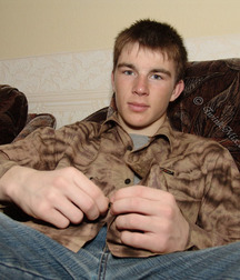Leonid 5de60cf878875.jpg