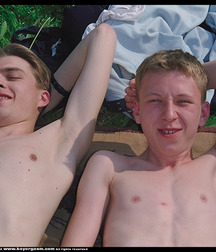 Leo, Tyla, Mark and Knuts 5de7572690360.jpg
