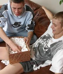 Tigger and Kyle's Xmas 5deca739b9a9c.jpg