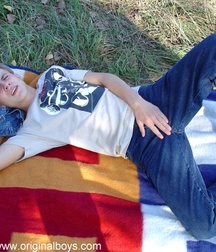 TommyB  A 5dedf766a42c0.jpg