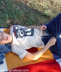 TommyB  A 5dedf769af22e.jpg