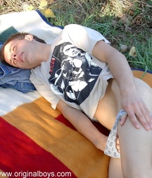 TommyB  A 5dedf791e56a2.jpg