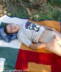 TommyB  A 5dedf7d3dee80.jpg