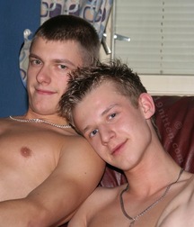 Jhonny  and Kotik 5dfc588907195.jpg