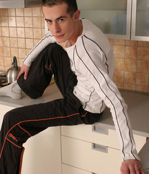 Marek 5dfd8d3f8ab3b.jpg