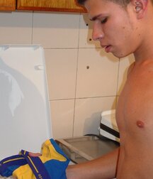 Sweet Undies Sniffing Mike Porn 5f531fa0d07b1.jpg