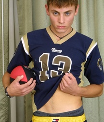 Sexy Looking Tom Twink Porn 5f5b08927f459.jpg