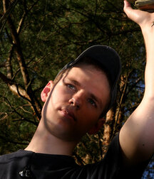 Steven Pissing and Knocking One Out In The Woods 5f756840224aa.jpg