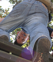 Steven Pissing and Knocking One Out In The Woods 5f75687e8bb9f.jpg