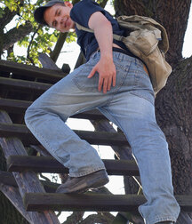 Steven Pissing and Knocking One Out In The Woods 5f756881b3e9e.jpg