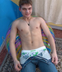 Someone has been trying to rip Andrey's t-shirt off 5f8a783b32692.jpg