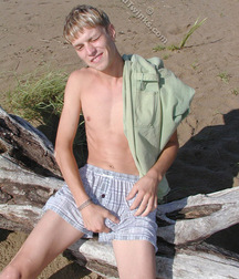 Randolph out in the woods boys porn 5facc9934b4ef.jpg