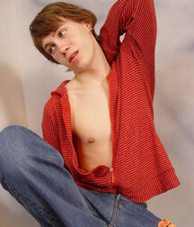 Esthan is a very good looking twink this is his 7th set 5fb6045ebdc26.jpg