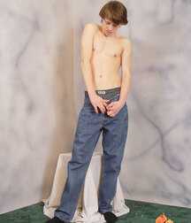 Esthan is a very good looking twink this is his 7th set 5fb604703c38e.jpg