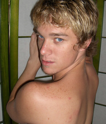 Sweet smiling blond big boy porn Brenden 5fbdf275dd286.jpg
