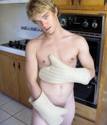 Sweet smiling blond big boy porn Brenden 5fbdf2a07e459.jpg