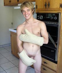 Sweet smiling blond big boy porn Brenden 5fbdf2a89a1fb.jpg