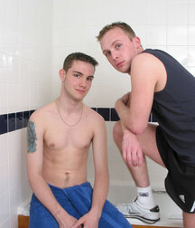 Having a soapy bath with Twinks Gay Porn
