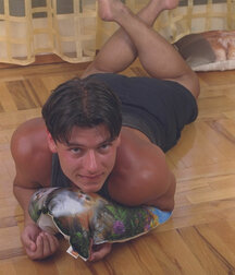 Muscular Brit twink great Butt un cut, huge cum 6221c211aba44.jpg