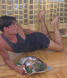 Muscular Brit twink great Butt un cut, huge cum 6221c214af283.jpg