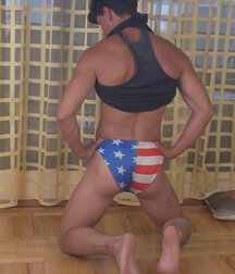 Muscular Brit twink great Butt un cut, huge cum 6221c25b6af6c.jpg