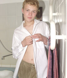 Sweet blond smooth Brit twink soapy bath cum boys porn 6221c48b8afdd.jpg