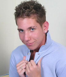 Cheeky looking twink gay porn 6232d551dbfac.jpg