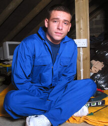 Cute Brit twink electrician gay porn 6232d74070ab9.jpg