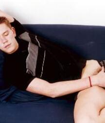 Red spikey haired twink  62357fe3ba927.jpg