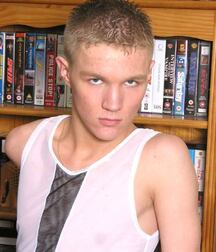 Hot Brit blond Twink sexy boys porn 62381cc25558b.jpg