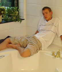 Take a bath with a hot ginger freckled twink 623ebb44a9f5e.jpg