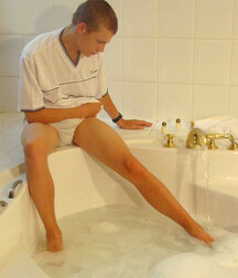 Take a bath with a hot ginger freckled twink 623ebb82d9df3.jpg