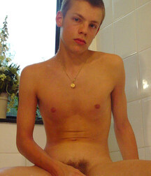 Take a bath with a hot ginger freckled twink 623ebc06cea2c.jpg