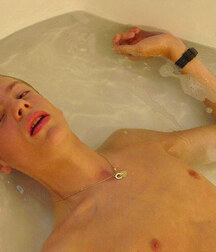 Take a bath with a hot ginger freckled twink 623ebca831188.jpg