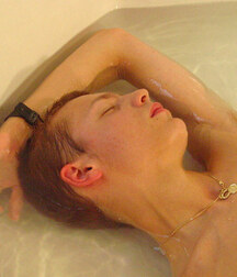 Take a bath with a hot ginger freckled twink 623ebcaae8f87.jpg