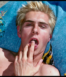 Office Blond then pees in the garden 6289da676d043.jpg