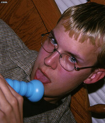 Glasses make him look intelligent boys porn 62908ccc45df1.jpg