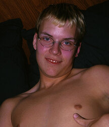 Glasses make him look intelligent boys porn 62908daa08267.jpg