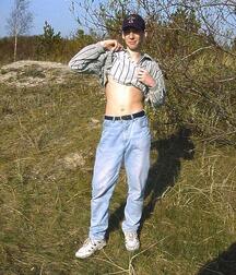 A tall Ukrainian by the sea boys porn 62c29f76dda87.jpg